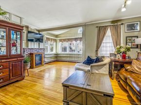 35 Alice Court, East Rockaway NY 11518