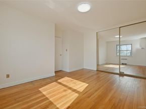 196-32 Pompeii Avenue 2C, Holliswood NY 11423