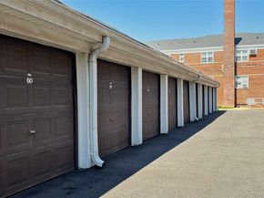 196-32 Pompeii Avenue 2C, Holliswood NY 11423