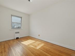 196-32 Pompeii Avenue 2C, Holliswood NY 11423