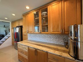 3 Barnfield Place, North Babylon NY 11703