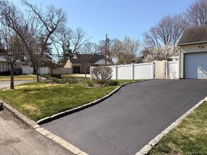 3 Barnfield Place, North Babylon NY 11703
