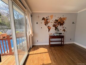 3 Barnfield Place, North Babylon NY 11703