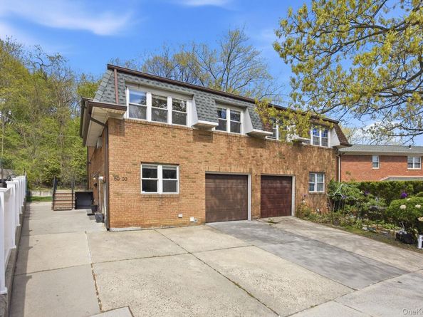 6933 Little Neck Parkway, Glen Oaks NY 11004