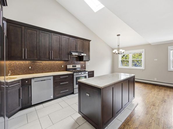 6933 Little Neck Parkway, Glen Oaks NY 11004