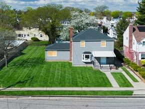 59 Broadfield Road, Hempstead NY 11550