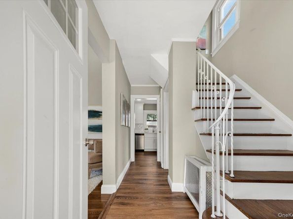 59 Broadfield Road, Hempstead NY 11550