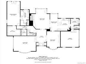 14 Pine Drive, Woodbury NY 11797