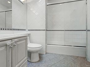 12 Chauncey Place, Woodbury NY 11797