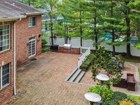 12 Chauncey Place, Woodbury NY 11797