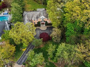 12 Chauncey Place, Woodbury NY 11797
