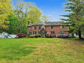 12 Chauncey Place, Woodbury NY 11797