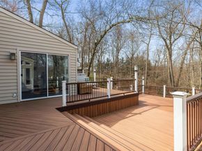 7 Windemere Crest, Woodbury NY 11797