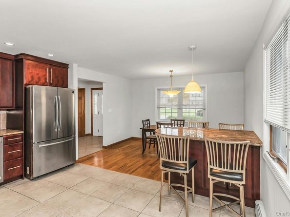 33 Primrose Lane, Kings Park NY 11754