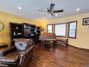 4 Cameo Road, Commack NY 11725