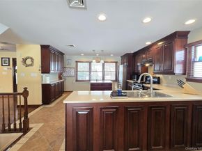 4 Cameo Road, Commack NY 11725