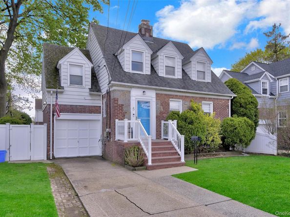 5 Argyle Road, Merrick NY 11566