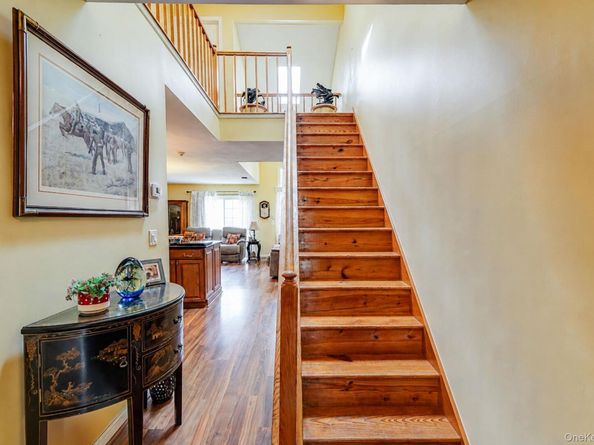 31 Quail Court, Manorville NY 11949