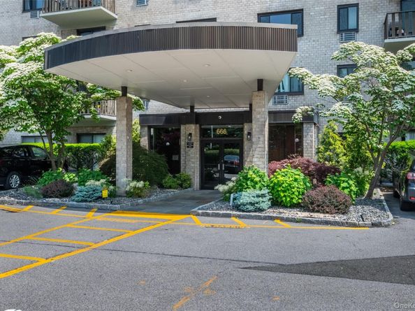 666 Pelham Road 7B, New Rochelle NY 10805