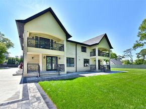 33 Parkway Drive, Roslyn Heights NY 11577