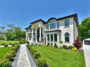33 Parkway Drive, Roslyn Heights NY 11577