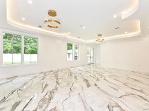33 Parkway Drive, Roslyn Heights NY 11577