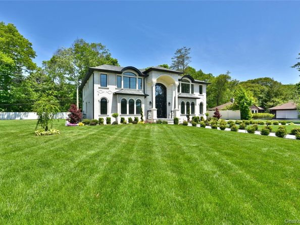 33 Parkway Drive, Roslyn Heights NY 11577