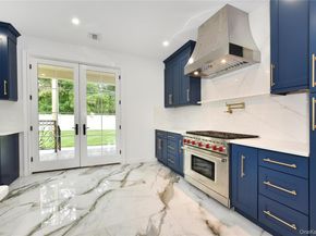 33 Parkway Drive, Roslyn Heights NY 11577