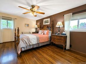 15 6th Avenue, Farmingdale NY 11735