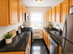 118-60 Metropolitan Avenue 3C, Kew Gardens NY 11415