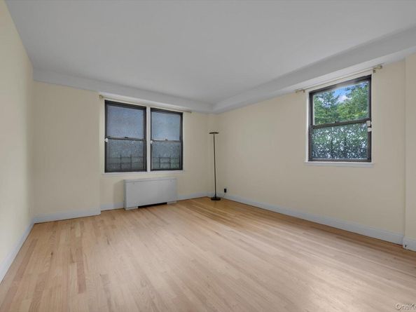 4705 Henry Hudson Parkway W 1J, Bronx NY 10471