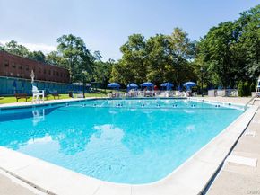 4705 Henry Hudson Parkway W 1J, Bronx NY 10471