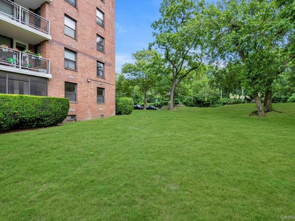 4705 Henry Hudson Parkway W 1J, Bronx NY 10471