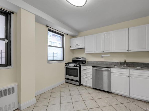 4705 Henry Hudson Parkway W 1J, Bronx NY 10471
