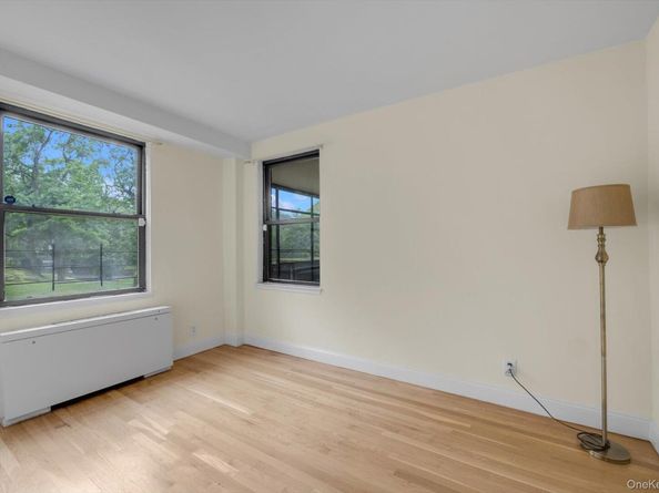 4705 Henry Hudson Parkway W 1J, Bronx NY 10471