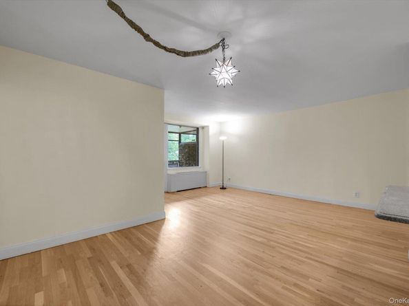 4705 Henry Hudson Parkway W 1J, Bronx NY 10471