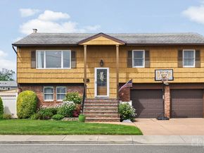 3408 Parkway Drive, Baldwin NY 11510
