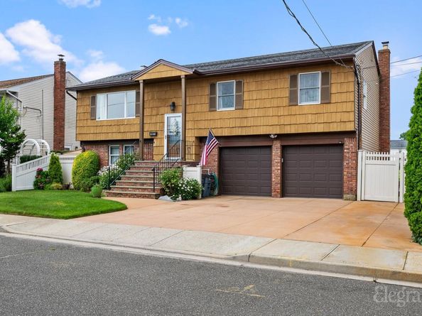 3408 Parkway Drive, Baldwin NY 11510
