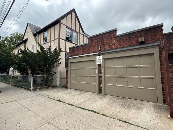 8802 88th Street, Woodhaven NY 11421