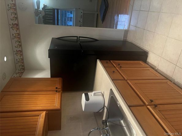 264-31 Langston Avenue 2nd Fl., Glen Oaks NY 11004