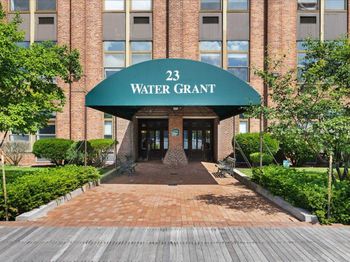 23 Water Grant St