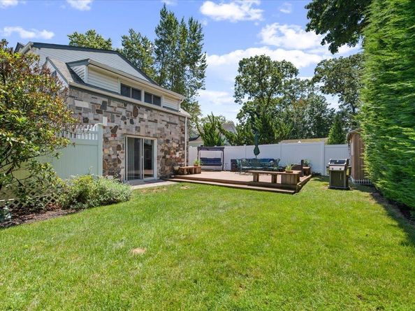 1016 Tyrus Court, Merrick NY 11566