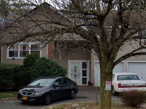 238 Babylon Turnpike, Freeport NY 11520