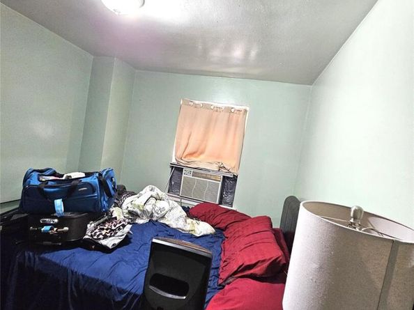 2164 Cross Bronx Expressway, Bronx NY 10472