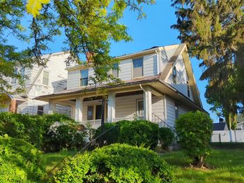 484 E 5th Street