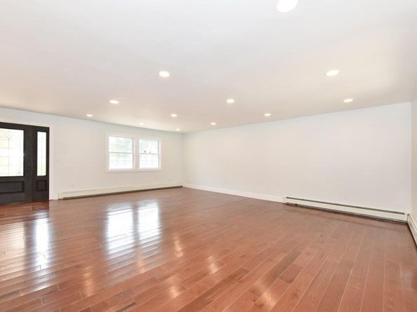 907 Pearl Street, Bohemia NY 11716