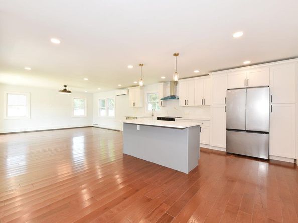 907 Pearl Street, Bohemia NY 11716