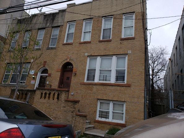 719 E 242nd Street, Bronx NY 10470