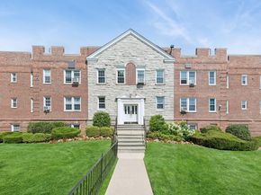 102 S Village Avenue 3A, Rockville Centre NY 11570