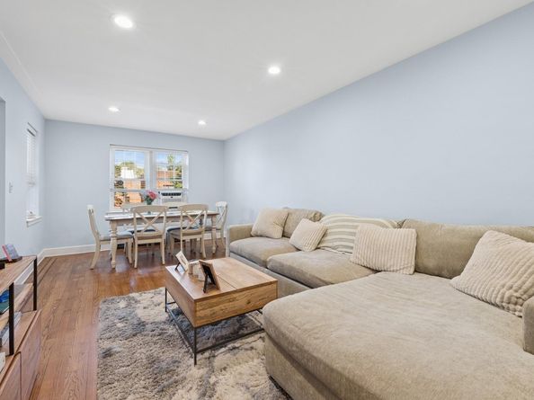 102 S Village Avenue 3A, Rockville Centre NY 11570